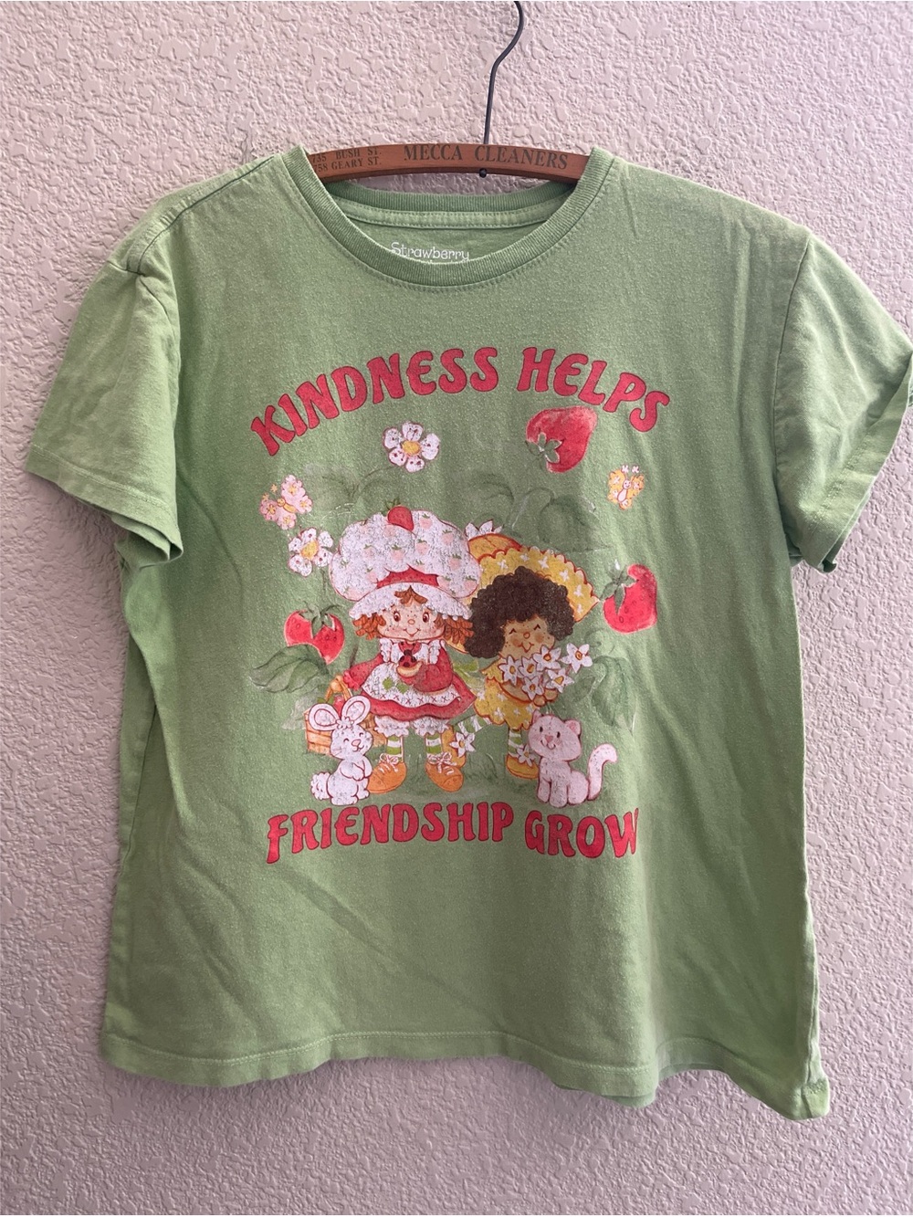 Strawberry Shortcake Graphic Tee Women’s Size Medium